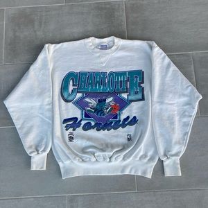 Vintage Charlotte Hornets Crew Neck.